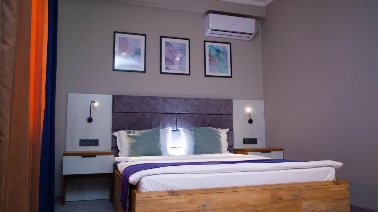 Zodiac Hotell Atyraū Exteriör bild