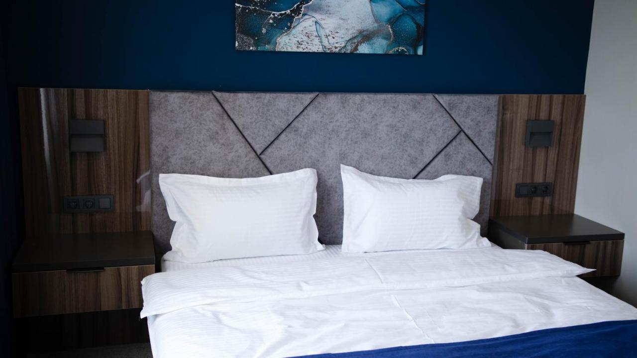 Zodiac Hotell Atyraū Exteriör bild