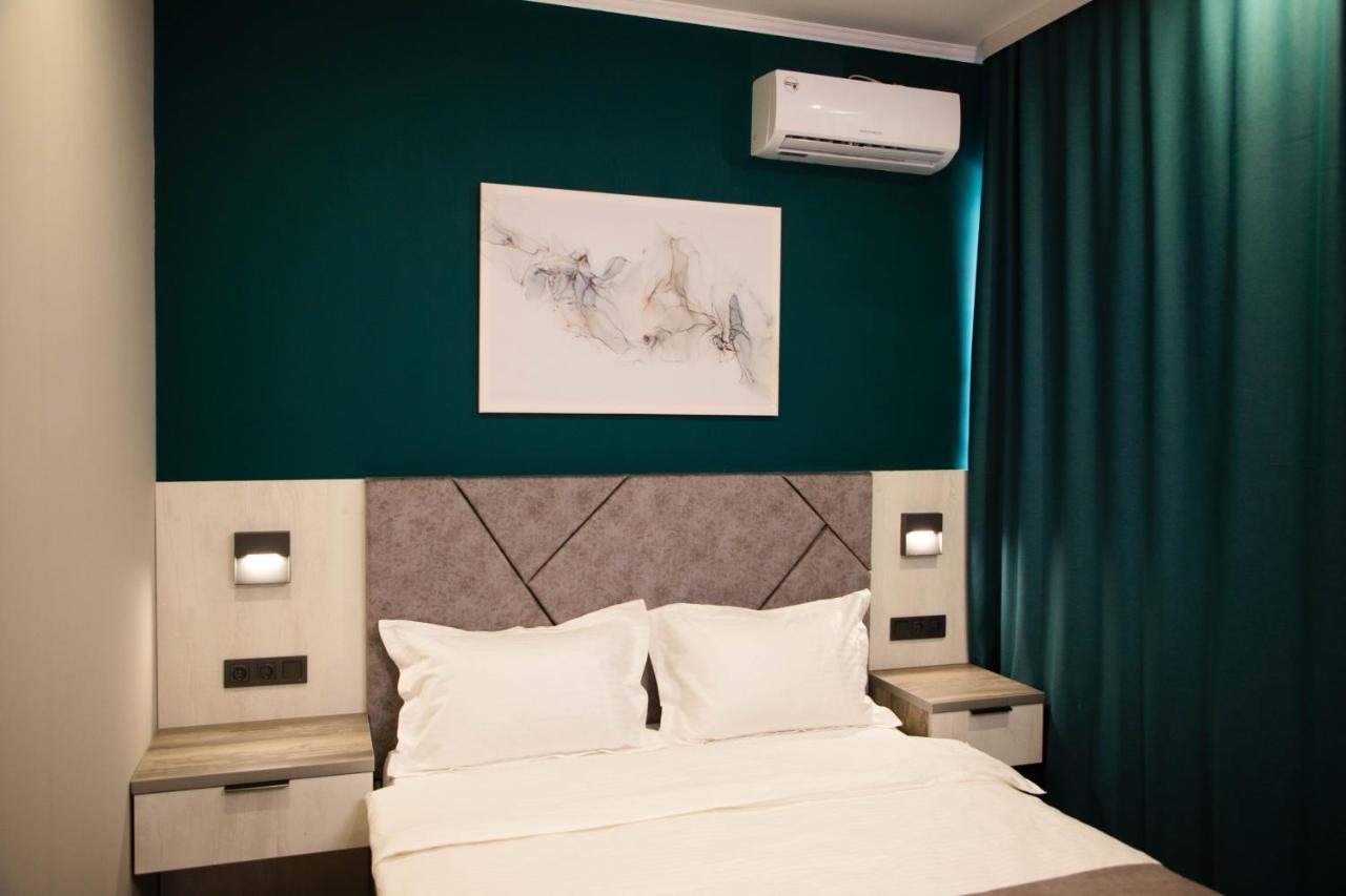 Zodiac Hotell Atyraū Exteriör bild