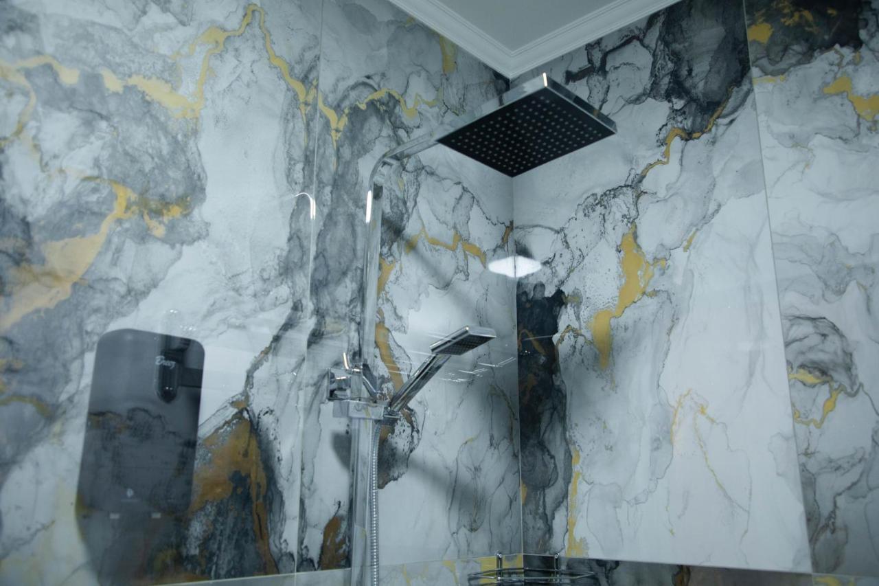 Zodiac Hotell Atyraū Exteriör bild