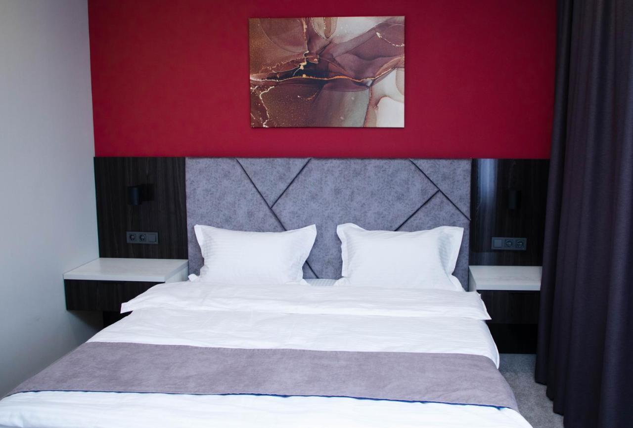 Zodiac Hotell Atyraū Exteriör bild