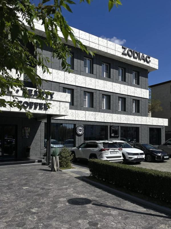 Zodiac Hotell Atyraū Exteriör bild